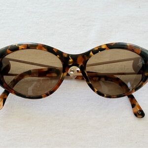Vintage FENDI FS 143 Tortoise Shell Oval Sunglasses - Made in Italy